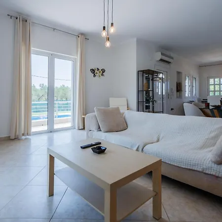 Casa Nickantony ヴィラ Kalpaki